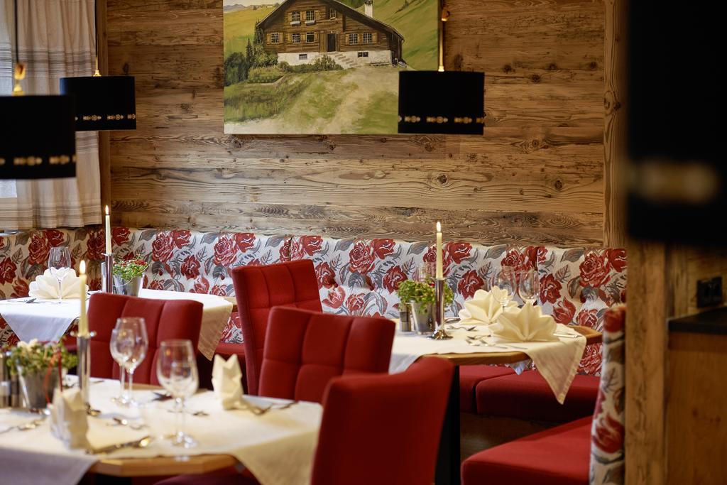 Hotel Alpenblume Damuels Bagian luar foto
